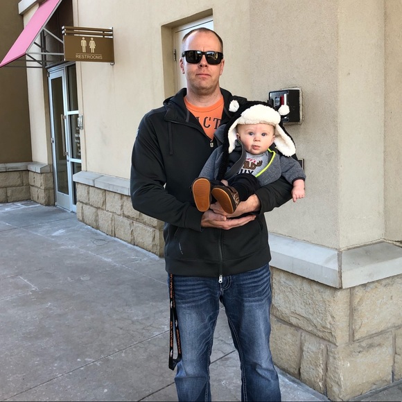 Meet your Posher! - Picture 7 of 10